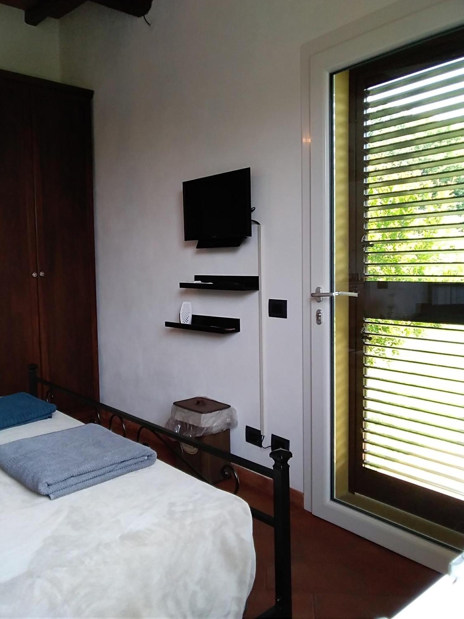 Il Poggio Hotel Понтедера Екстериор снимка